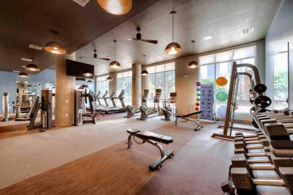 Апартаменти Downtown Living 1Br W/ Free Parking Garage Х'юстон Екстер'єр фото