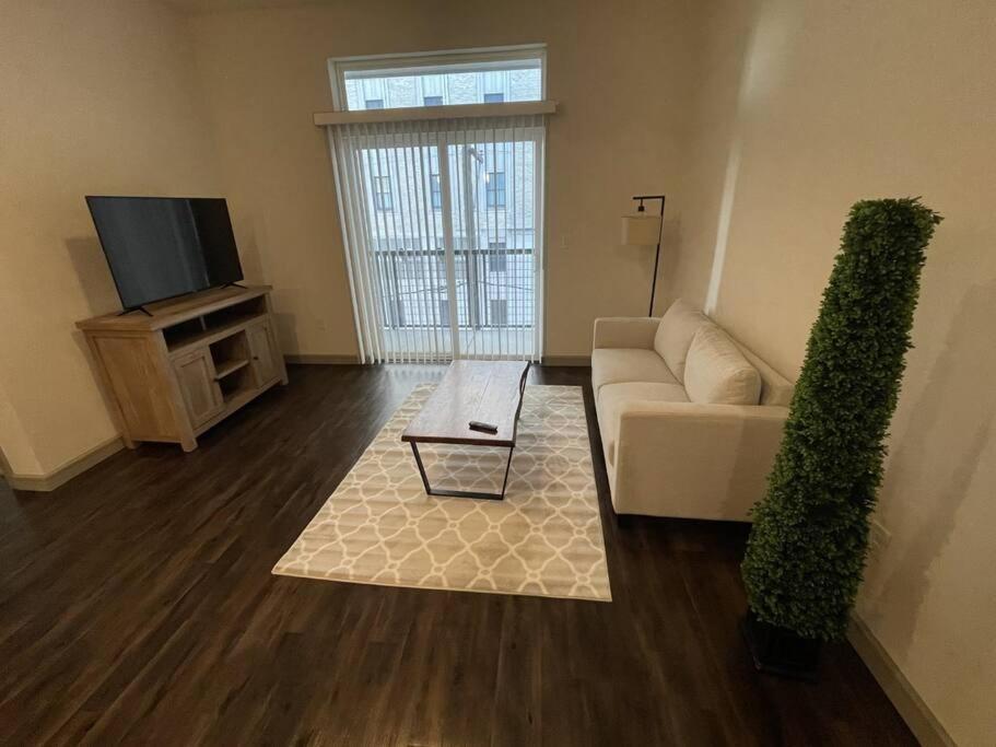 Апартаменти Downtown Living 1Br W/ Free Parking Garage Х'юстон Екстер'єр фото
