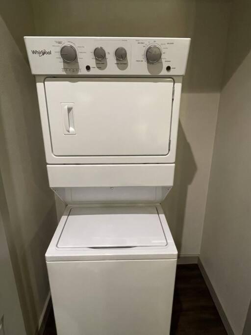 Апартаменти Downtown Living 1Br W/ Free Parking Garage Х'юстон Екстер'єр фото