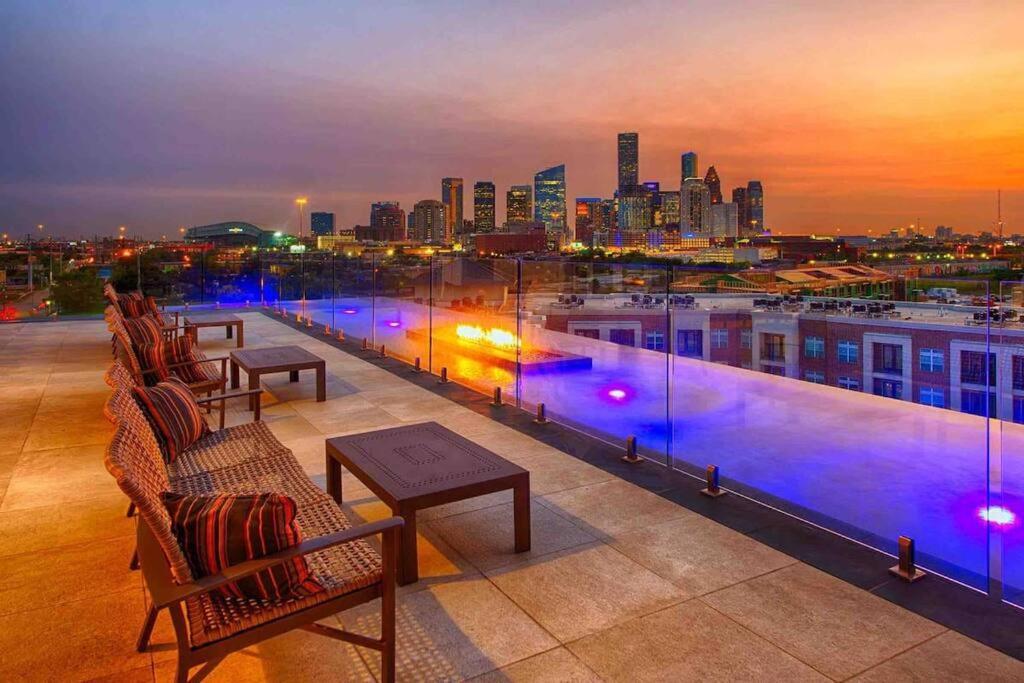 Апартаменти Downtown Living 1Br W/ Free Parking Garage Х'юстон Екстер'єр фото
