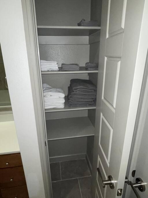 Апартаменти Downtown Living 1Br W/ Free Parking Garage Х'юстон Екстер'єр фото